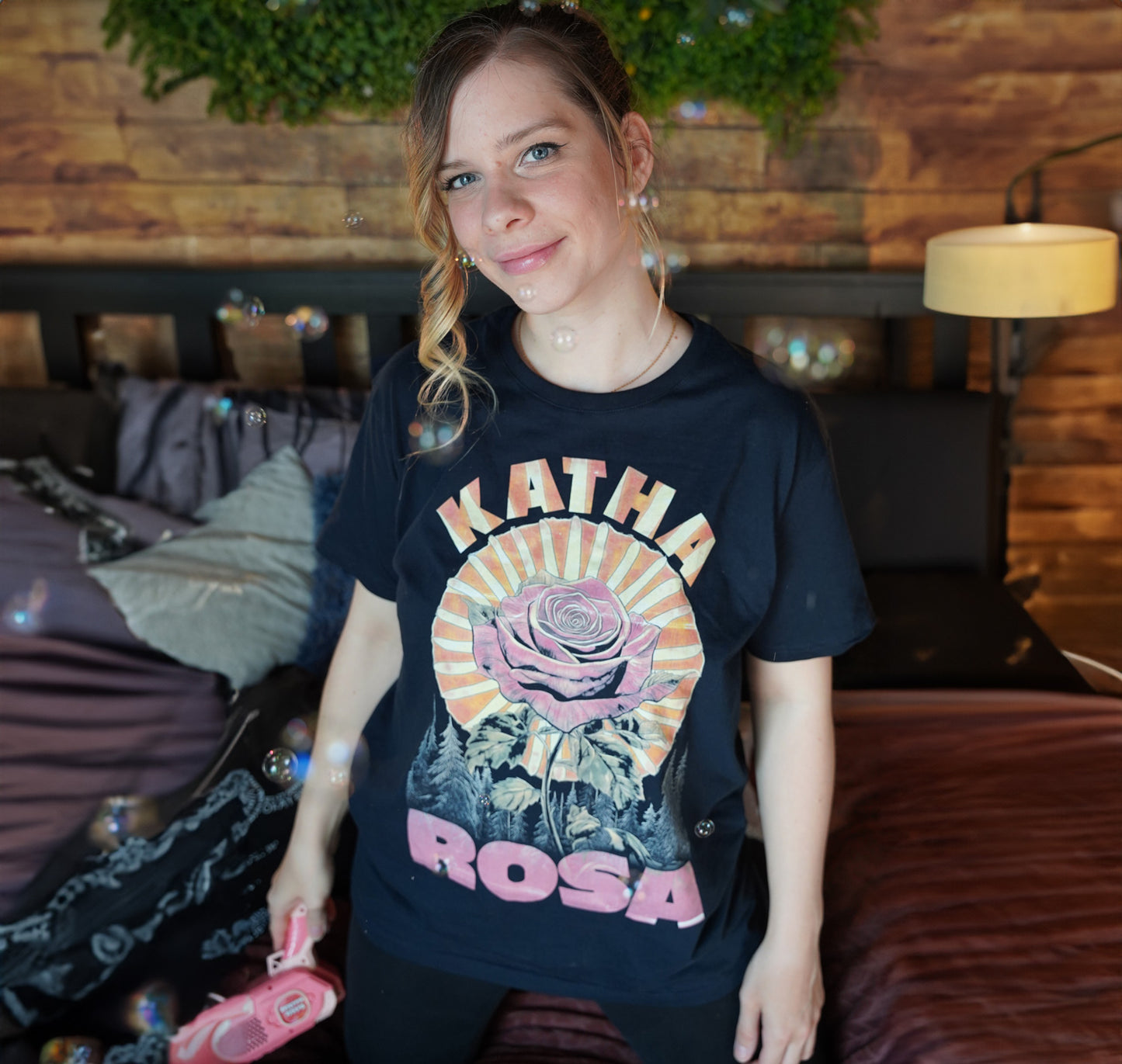 Rose - Premium Shirt