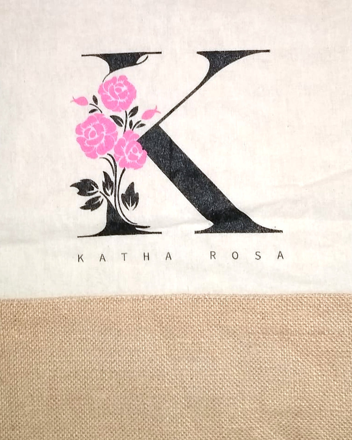 Katha Rosa Jutebeutel – Detail des K-Drucks mit Rosen