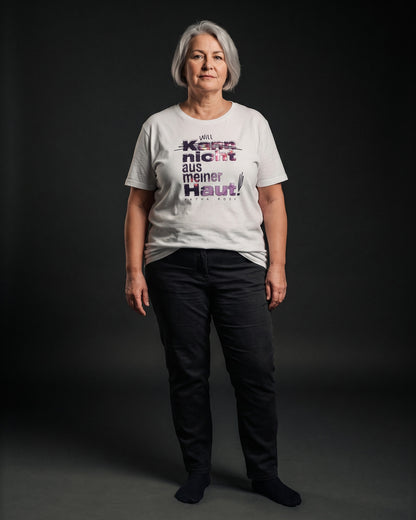 Frau mit grauen Haaren im weißen Kann nicht aus meiner Haut T-Shirt Unisex